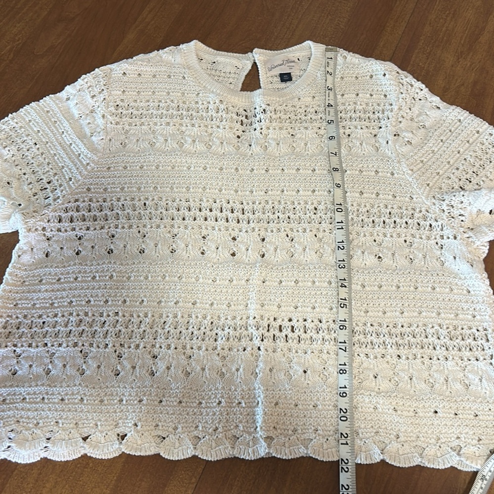 Universal Thread Cream Crochet Short Sleeve Pullover - Picture 7 of 7